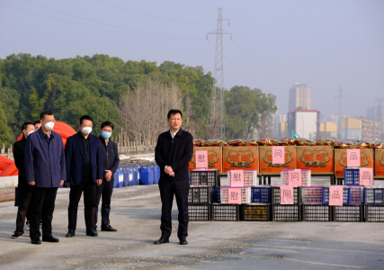 市委常委、副市長肖云走訪慰問丹霞路項(xiàng)目一線工人